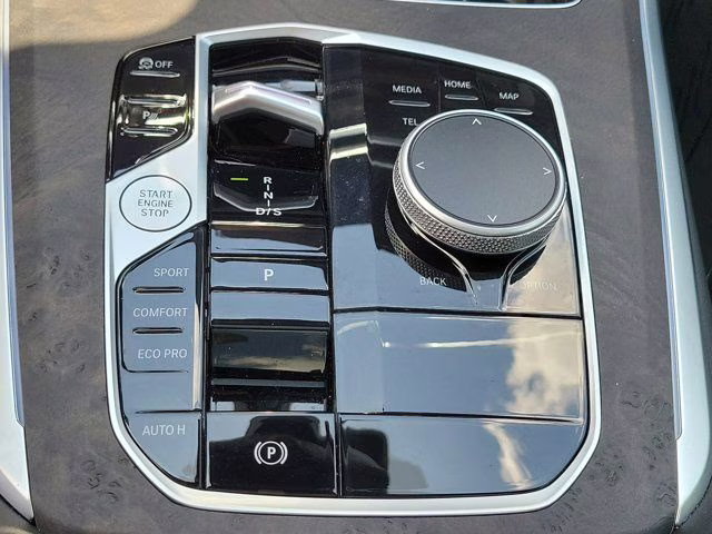 2025 Alpine White BMW X5 sDrive40i RWD SUV