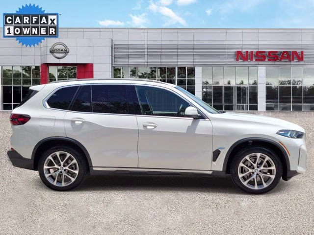 2025 Alpine White BMW X5 sDrive40i RWD SUV