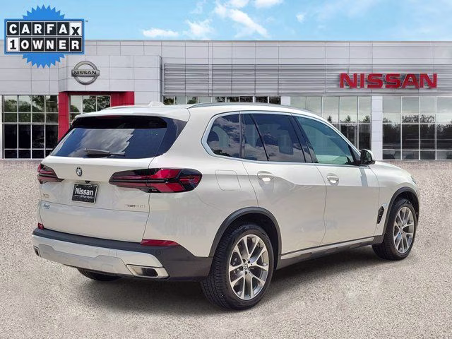 2025 Alpine White BMW X5 sDrive40i RWD SUV