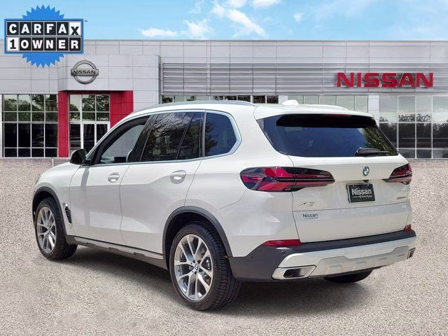 2025 Alpine White BMW X5 sDrive40i RWD SUV