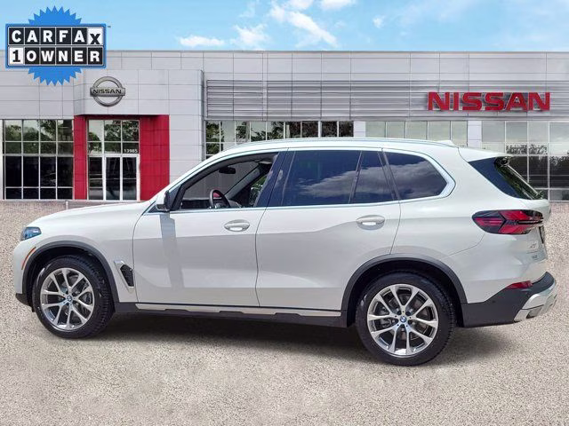 2025 Alpine White BMW X5 sDrive40i RWD SUV