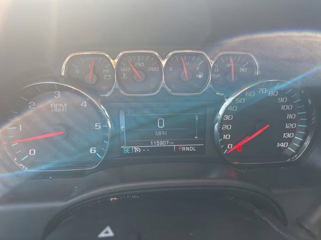 2017 Graphite Metallic Chevrolet Silverado 1500 LT 4X4 Truck