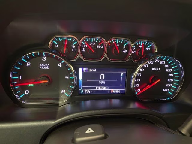 2017 Graphite Metallic Chevrolet Silverado 1500 LT 4X4 Truck