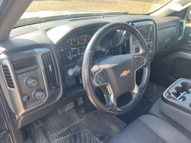 2017 Graphite Metallic Chevrolet Silverado 1500 LT 4X4 Truck