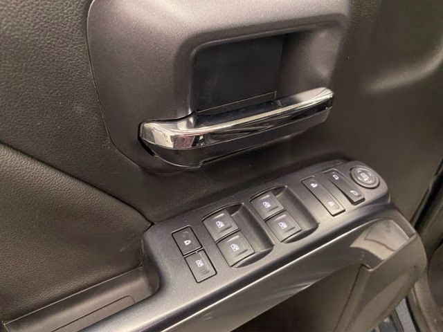 2017 Graphite Metallic Chevrolet Silverado 1500 LT 4X4 Truck