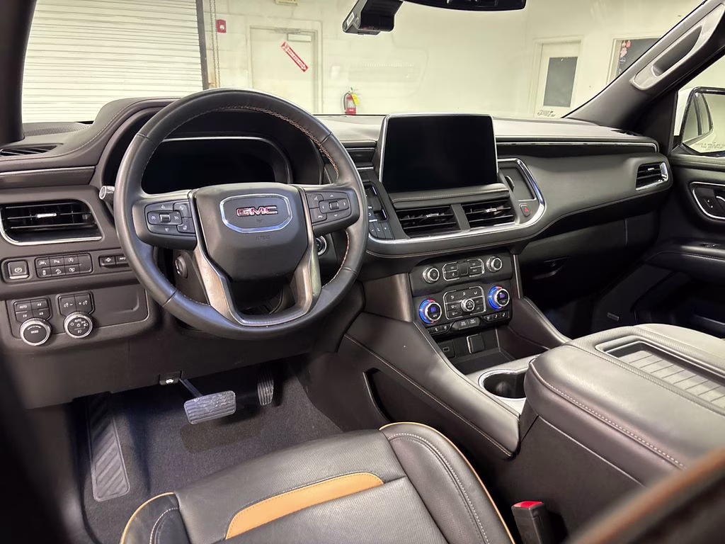 2023 Summit White GMC Yukon AT4 4X4 SUV