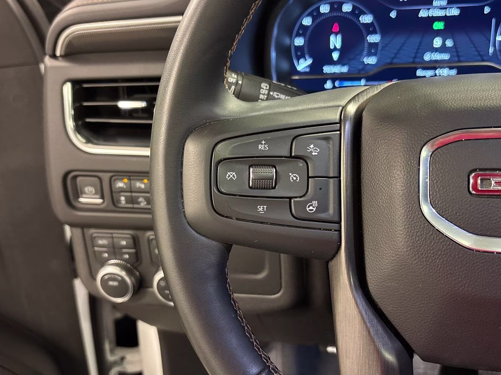 2023 Summit White GMC Yukon AT4 4X4 SUV
