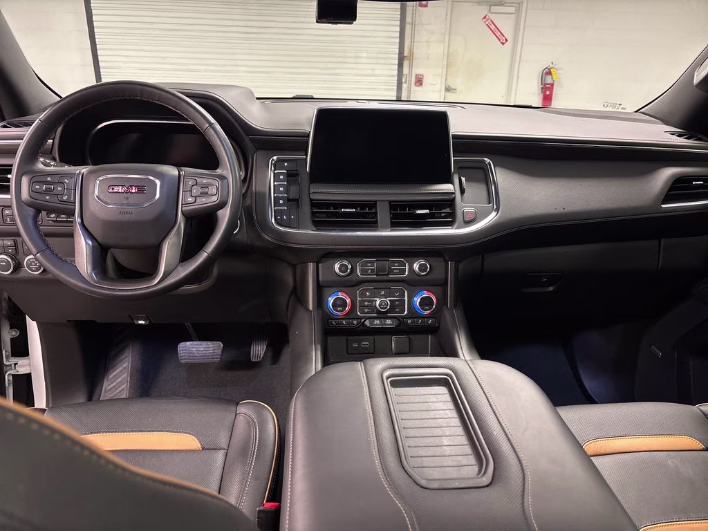 2023 Summit White GMC Yukon AT4 4X4 SUV