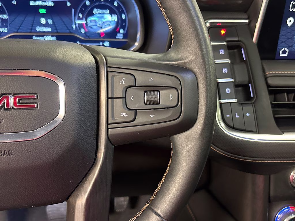 2023 Summit White GMC Yukon AT4 4X4 SUV