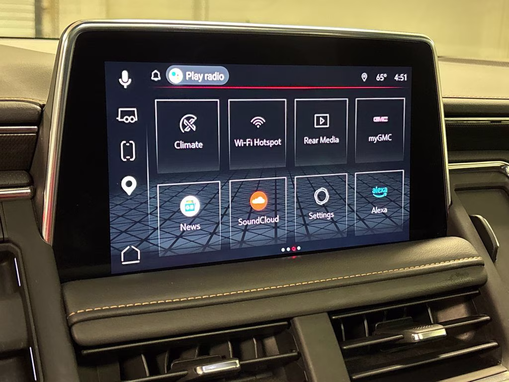 2023 Summit White GMC Yukon AT4 4X4 SUV