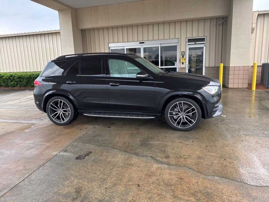 2021 Black Mercedes-Benz GLE GLE 450 AWD SUV