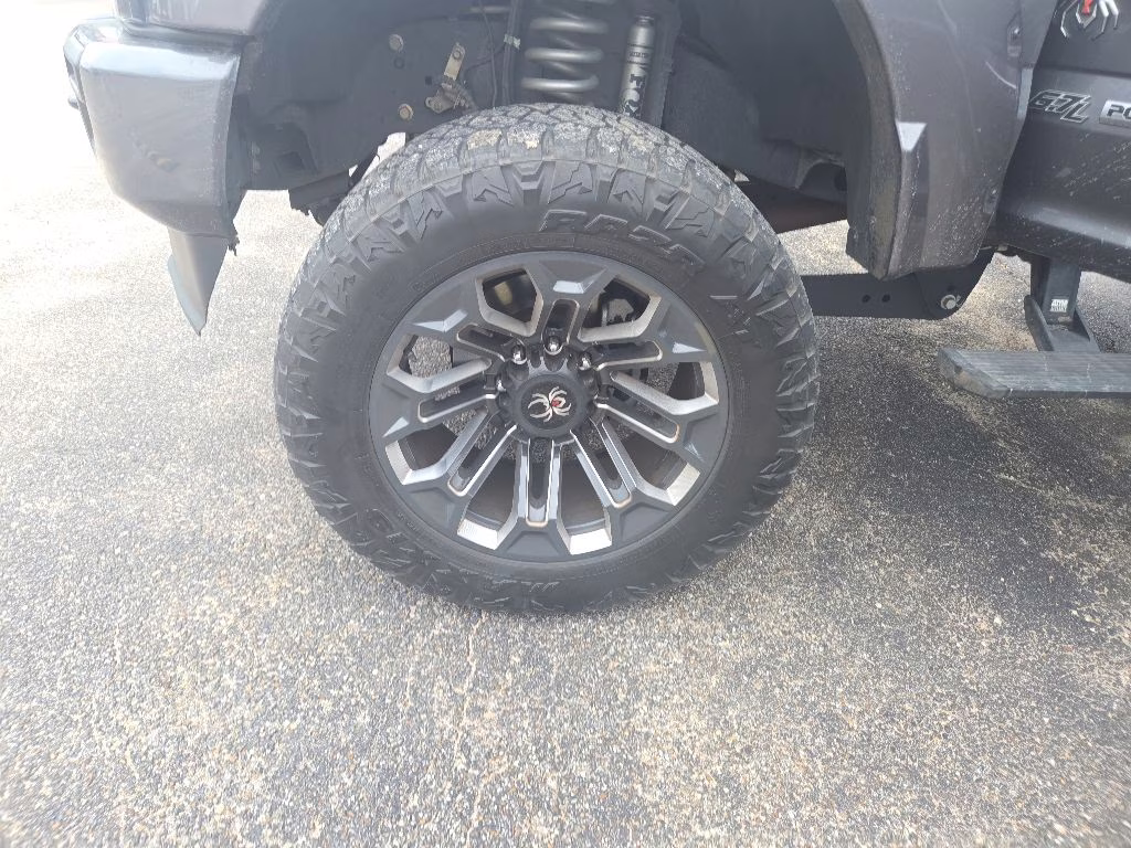 2022 Carbonized Gray Metallic Ford Super Duty F-250 SRW Lariat 4X4 Truck