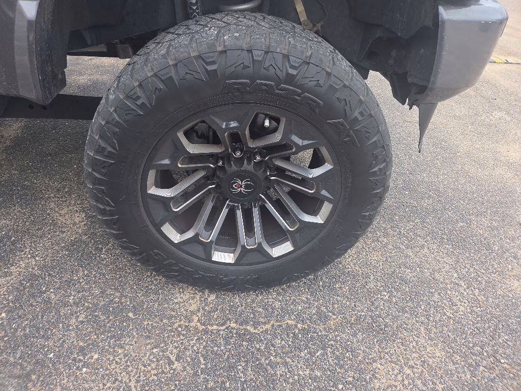 2022 Carbonized Gray Metallic Ford Super Duty F-250 SRW Lariat 4X4 Truck