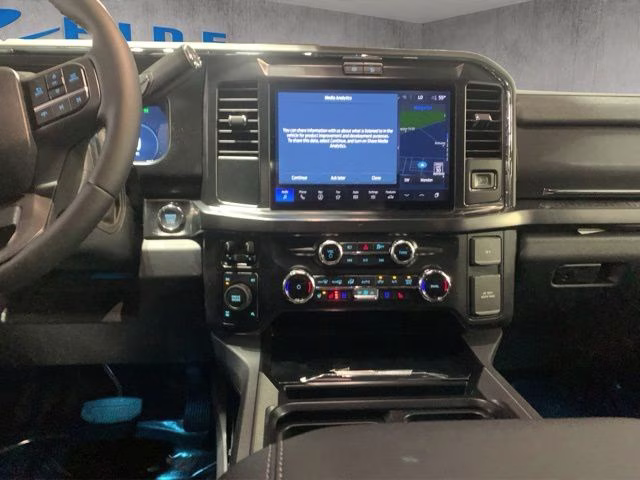 2026 Glacier Gray Metallic Tri-Coat Ford Super Duty F-250 SRW Lariat 4X4 Truck