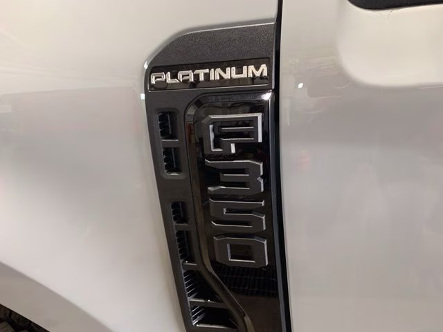 2026 Avalanche Ford Super Duty F-350 SRW Platinum 4X4 Truck