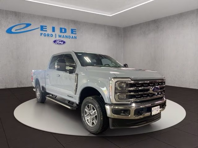 2026 Glacier Gray Metallic Tri-Coat Ford Super Duty F-250 SRW Lariat Chrome 4X4 Truck