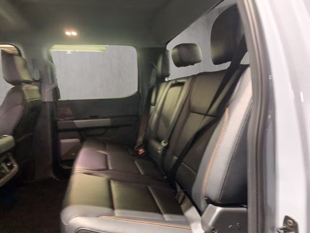 2026 Glacier Gray Metallic Tri-Coat Ford Super Duty F-250 SRW Lariat 4X4 Truck