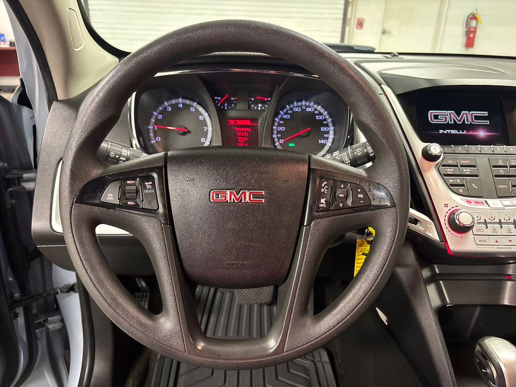 2015 Silver Sky Metallic GMC Terrain SLE-1 FWD SUV