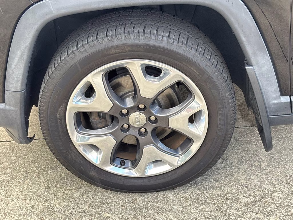 2018 Diamond Black Crystal Pearlcoat Jeep Compass Limited FWD SUV