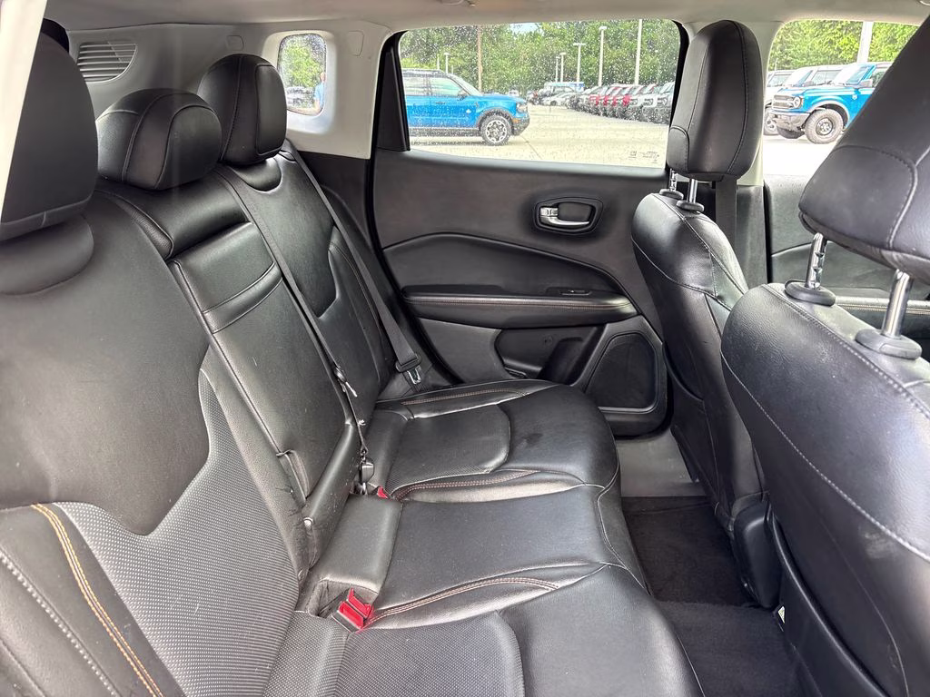 2018 Diamond Black Crystal Pearlcoat Jeep Compass Limited FWD SUV