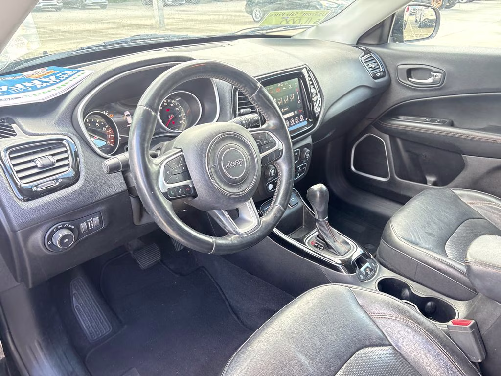 2018 Diamond Black Crystal Pearlcoat Jeep Compass Limited FWD SUV
