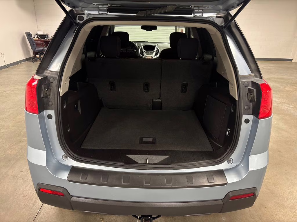 2015 Silver Sky Metallic GMC Terrain SLE-1 FWD SUV
