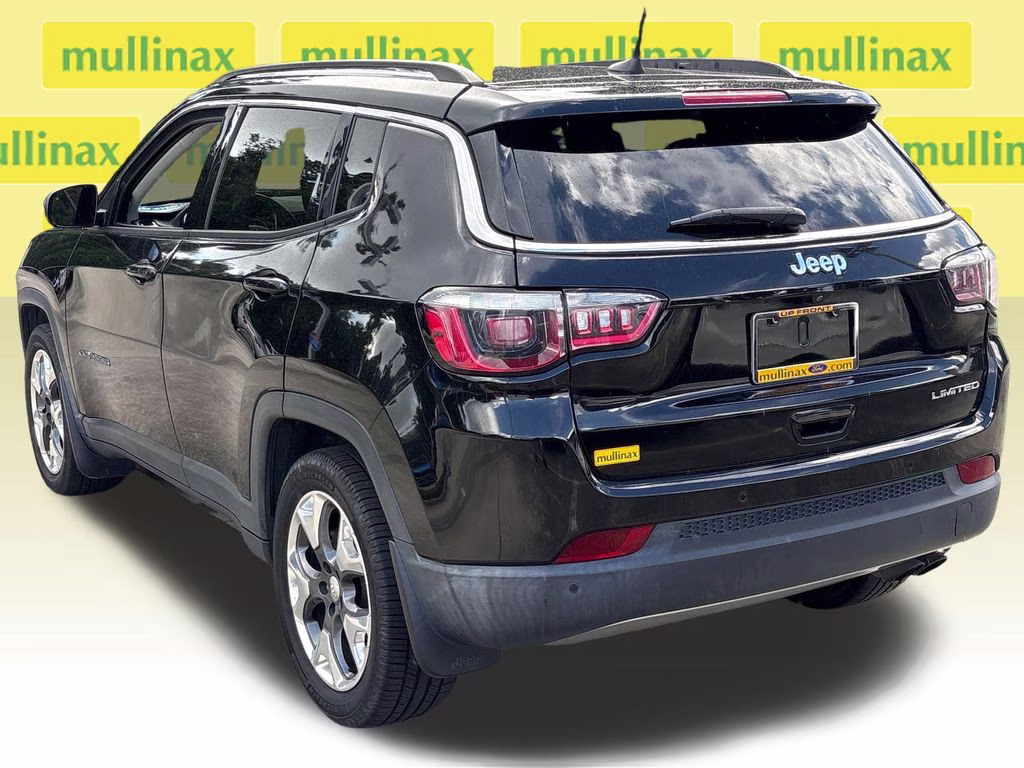 2018 Diamond Black Crystal Pearlcoat Jeep Compass Limited FWD SUV