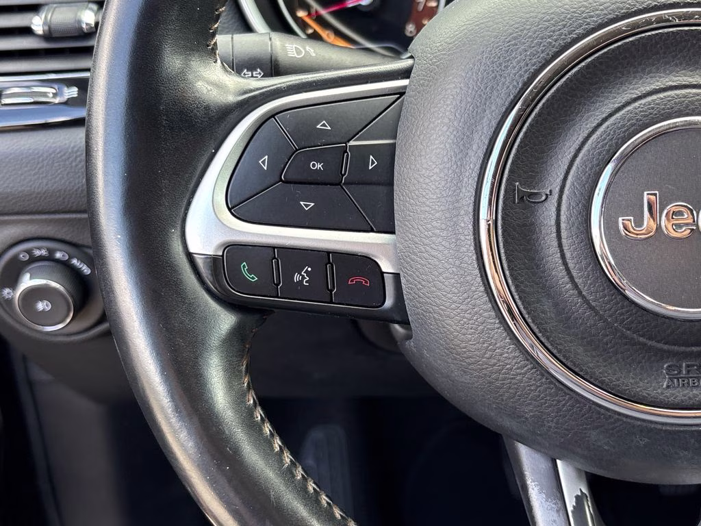 2018 Diamond Black Crystal Pearlcoat Jeep Compass Limited FWD SUV