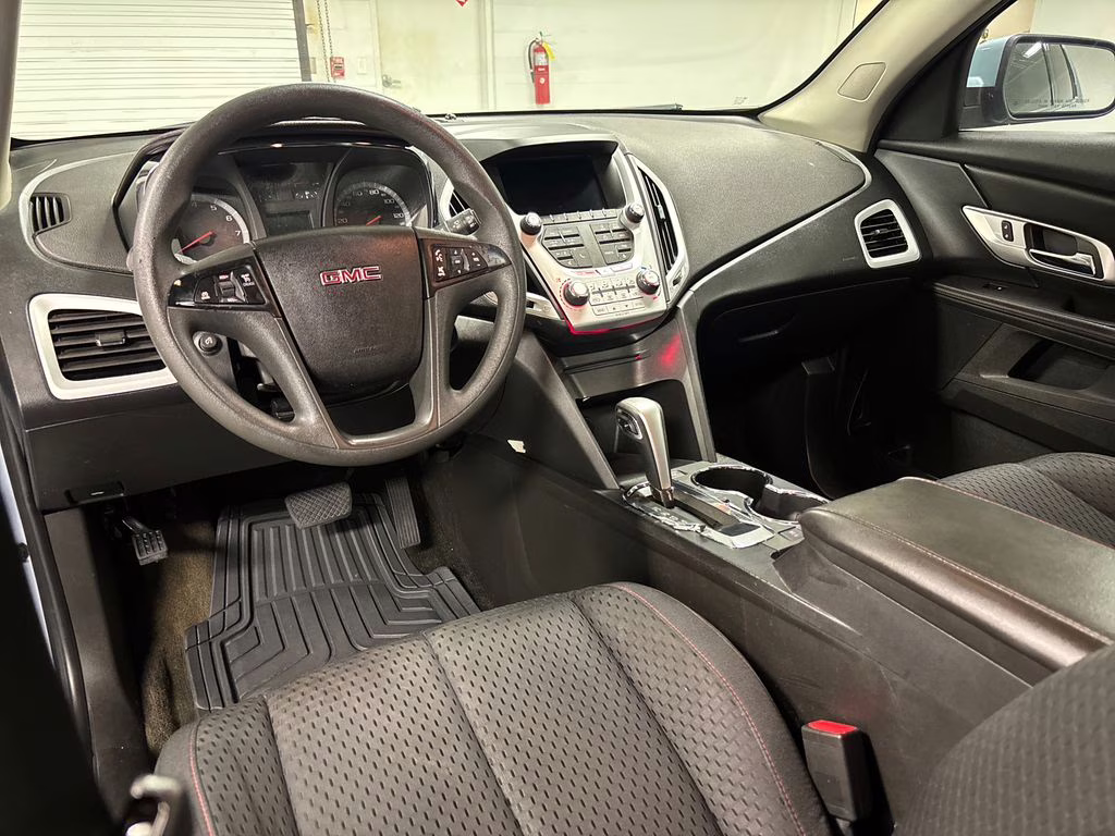 2015 Silver Sky Metallic GMC Terrain SLE-1 FWD SUV