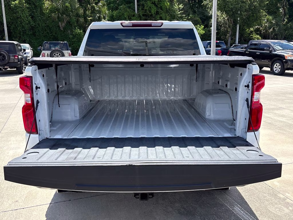 2021 Summit White Chevrolet Silverado 1500 LT Trail Boss 4X4 Truck