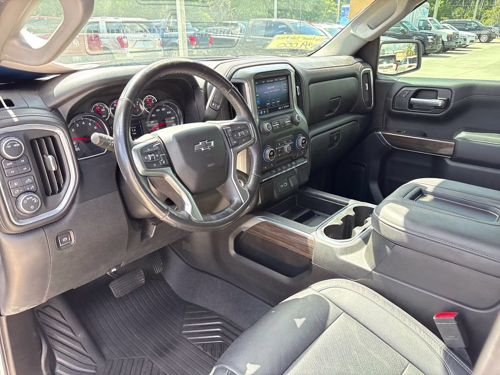 2021 Summit White Chevrolet Silverado 1500 LT Trail Boss 4X4 Truck