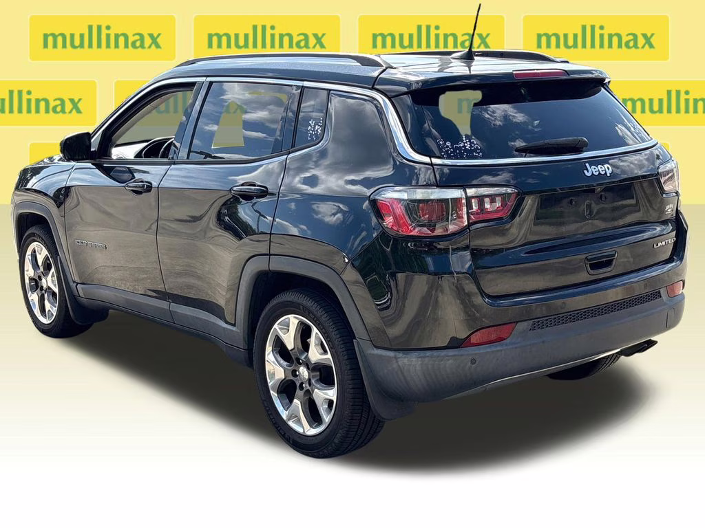 2018 Diamond Black Crystal Pearlcoat Jeep Compass Limited FWD SUV