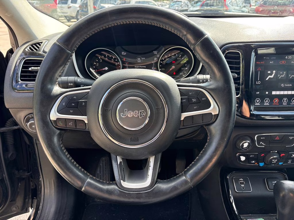 2018 Diamond Black Crystal Pearlcoat Jeep Compass Limited FWD SUV