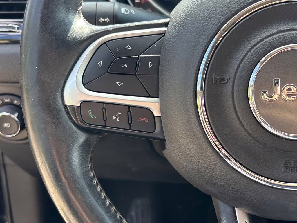 2018 Diamond Black Crystal Pearlcoat Jeep Compass Limited FWD SUV