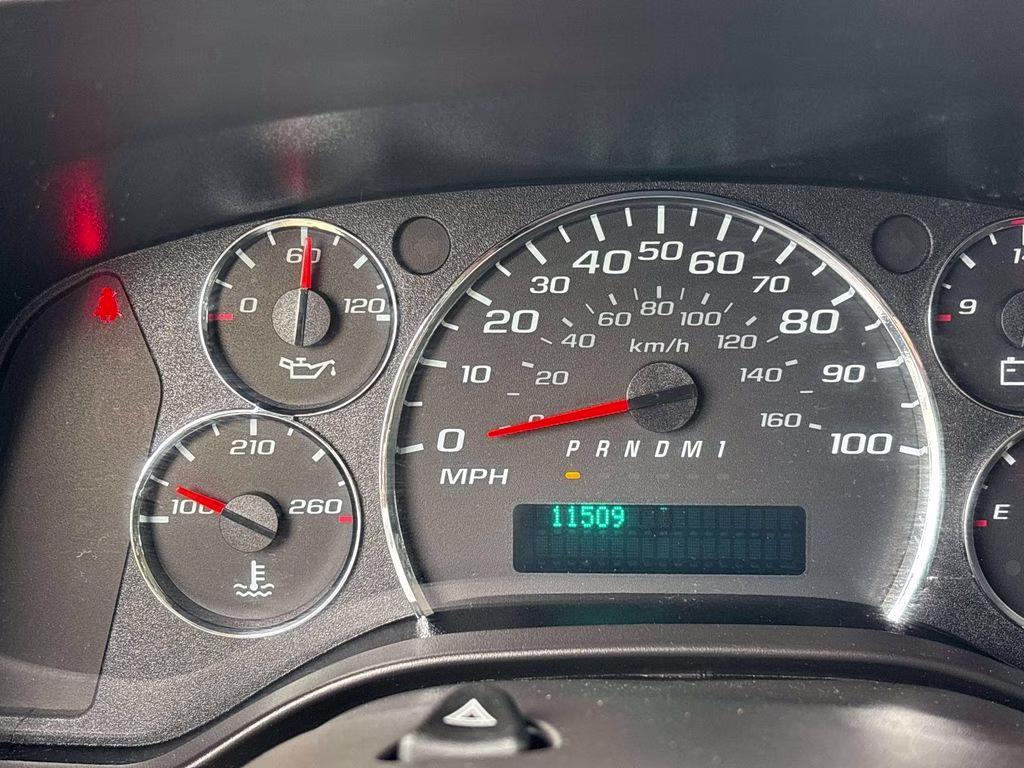 2024 Summit White Chevrolet Express 2500 Work Van RWD Van