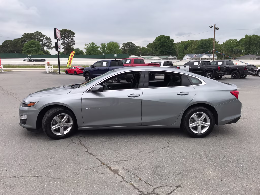 2024 Sterling Gray Metallic Chevrolet Malibu LS FWD Sedan