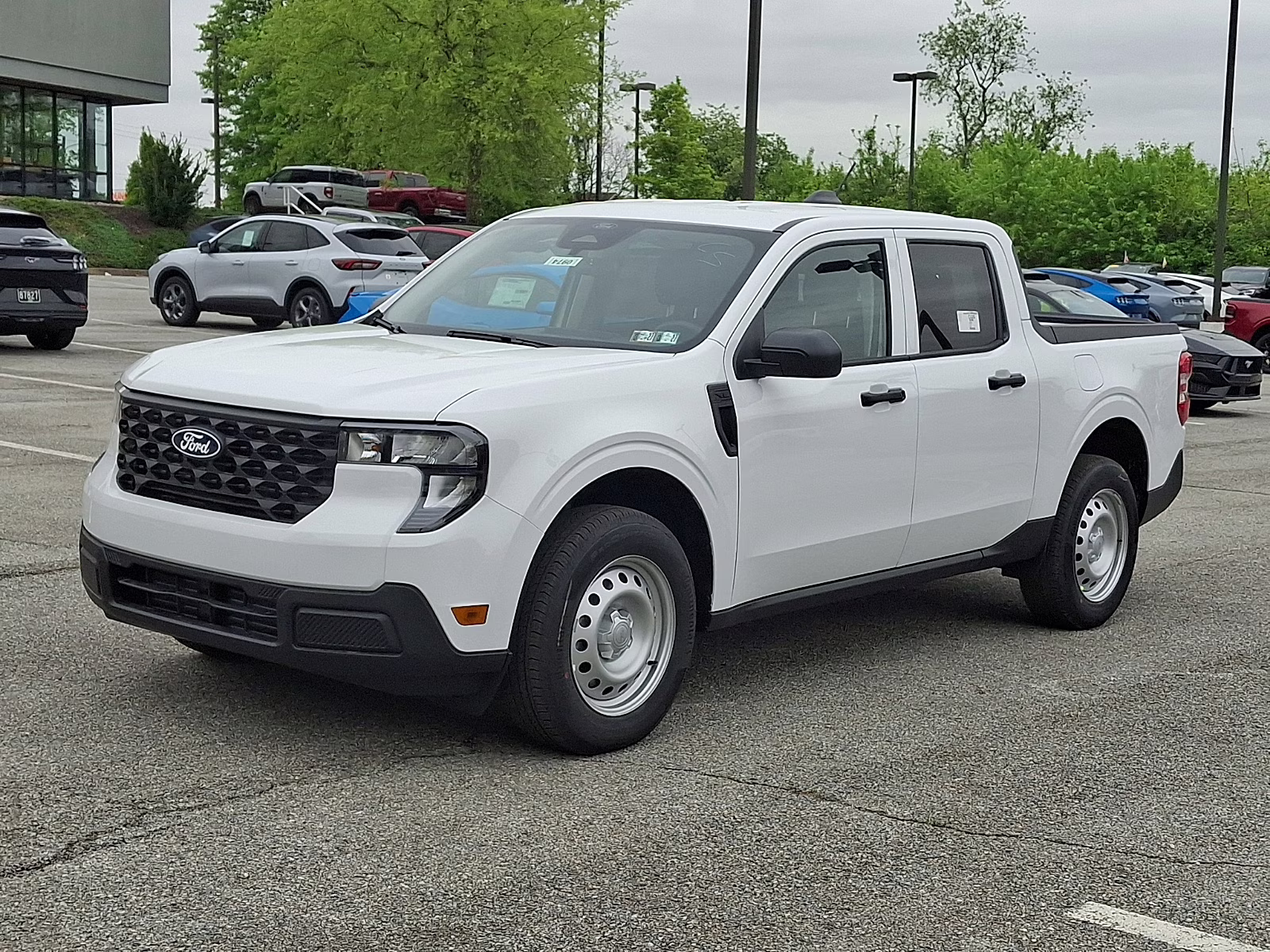 2026 Oxford White - YZ Ford Maverick XL FWD