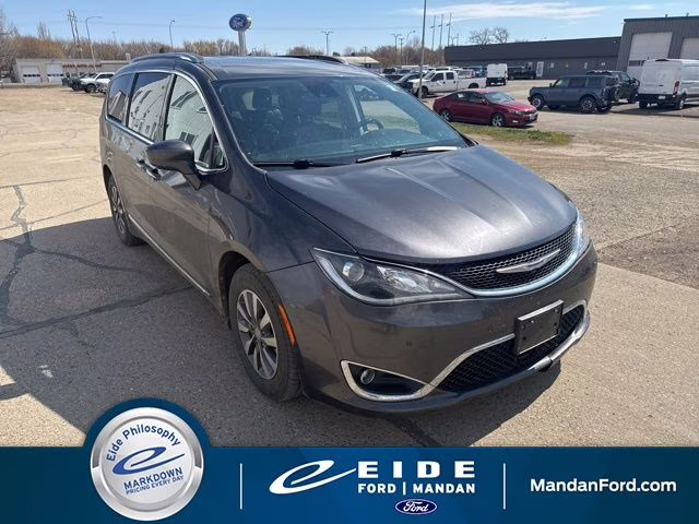 2020 Granite Crystal Metallic Clearcoat Chrysler Pacifica Touring L Plus FWD Van