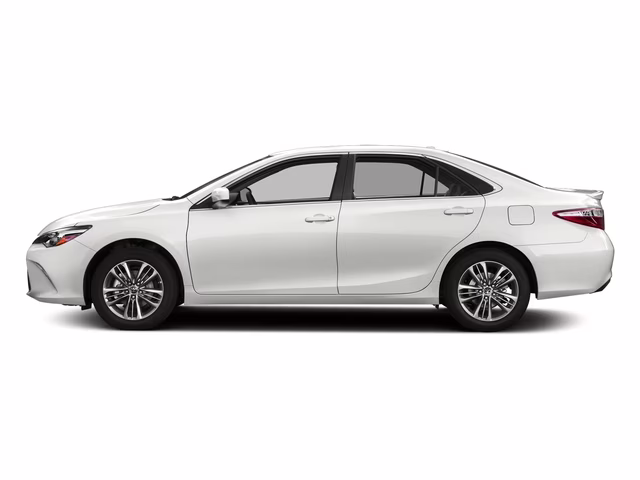 2017 White Toyota Camry SE FWD Sedan