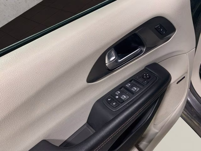 2020 Granite Crystal Metallic Clearcoat Chrysler Pacifica Touring L Plus FWD Van