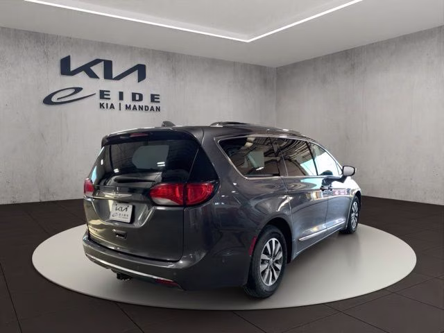 2020 Granite Crystal Metallic Clearcoat Chrysler Pacifica Touring L Plus FWD Van