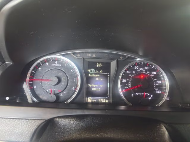 2017 Super White Toyota Camry SE FWD Sedan