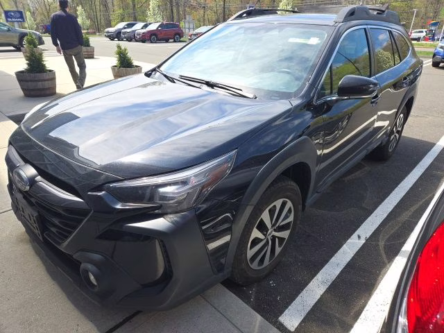 2023 Crystal Black Silica Subaru Outback Premium AWD SUV