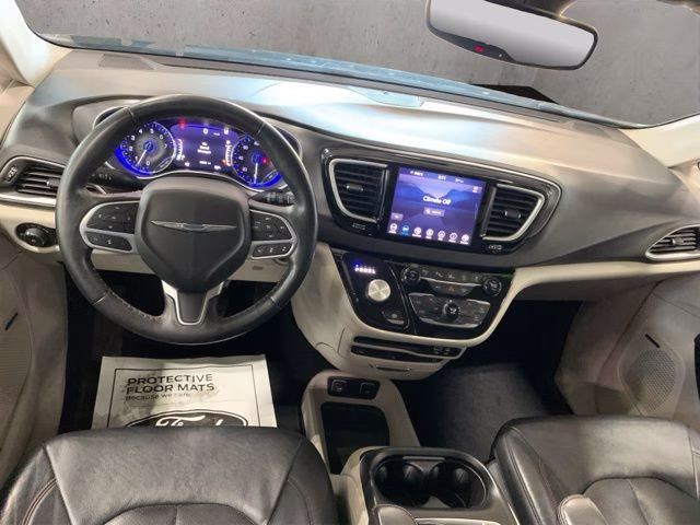 2020 Granite Crystal Metallic Clearcoat Chrysler Pacifica Touring L Plus FWD Van