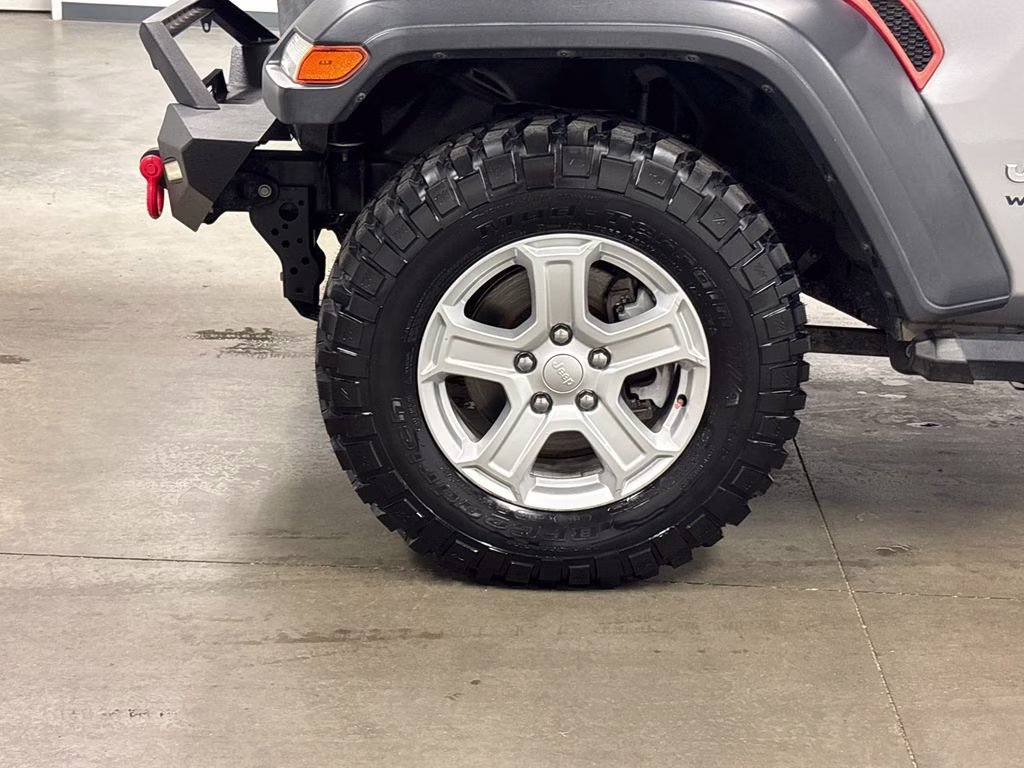 2019 Billet Silver Metallic Clearcoat Jeep Wrangler Unlimited Sport S 4X4 SUV