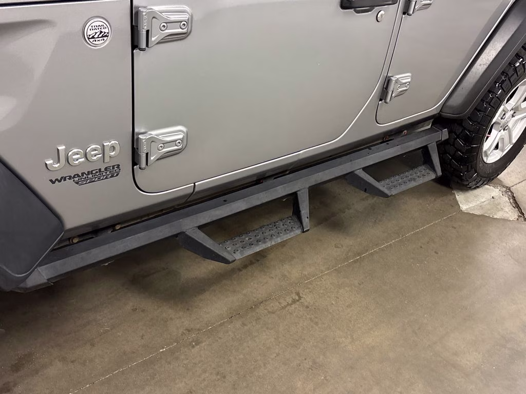 2019 Billet Silver Metallic Clearcoat Jeep Wrangler Unlimited Sport S 4X4 SUV