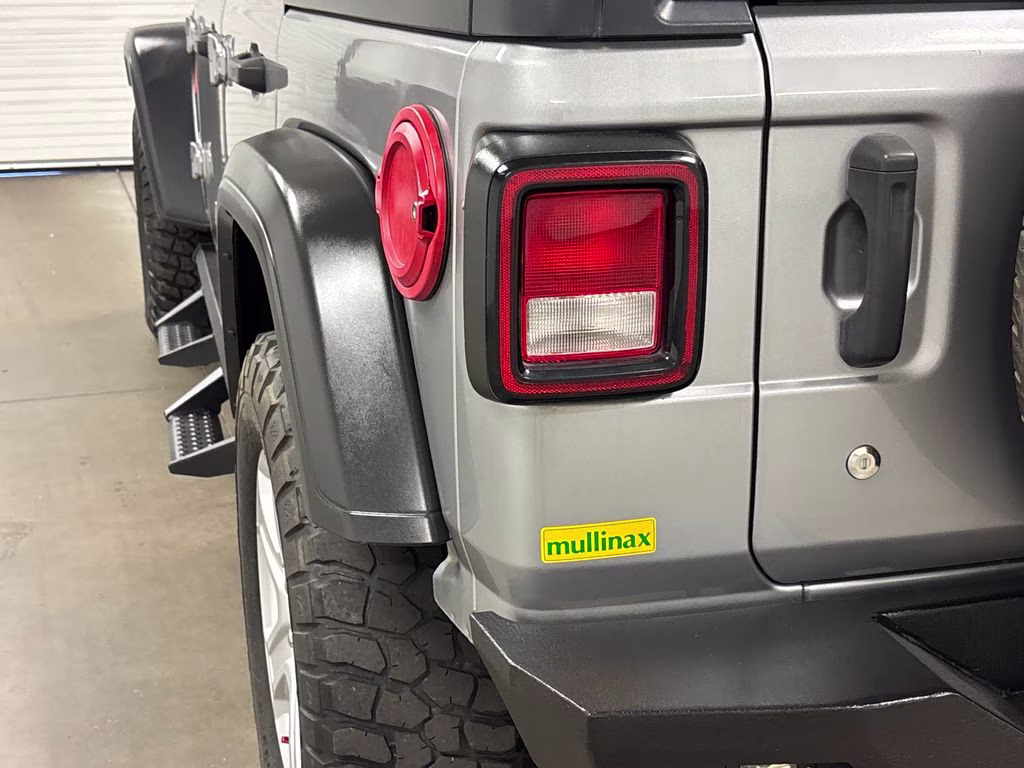 2019 Billet Silver Metallic Clearcoat Jeep Wrangler Unlimited Sport S 4X4 SUV