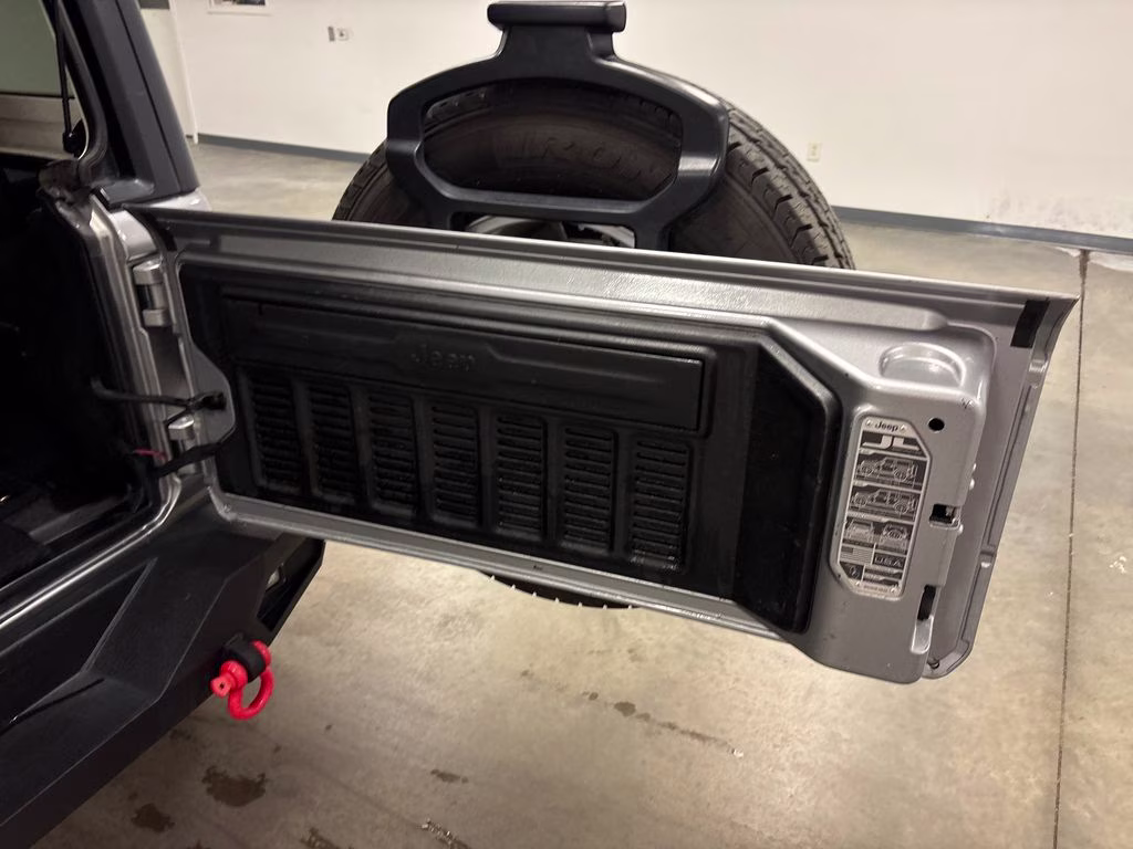 2019 Billet Silver Metallic Clearcoat Jeep Wrangler Unlimited Sport S 4X4 SUV