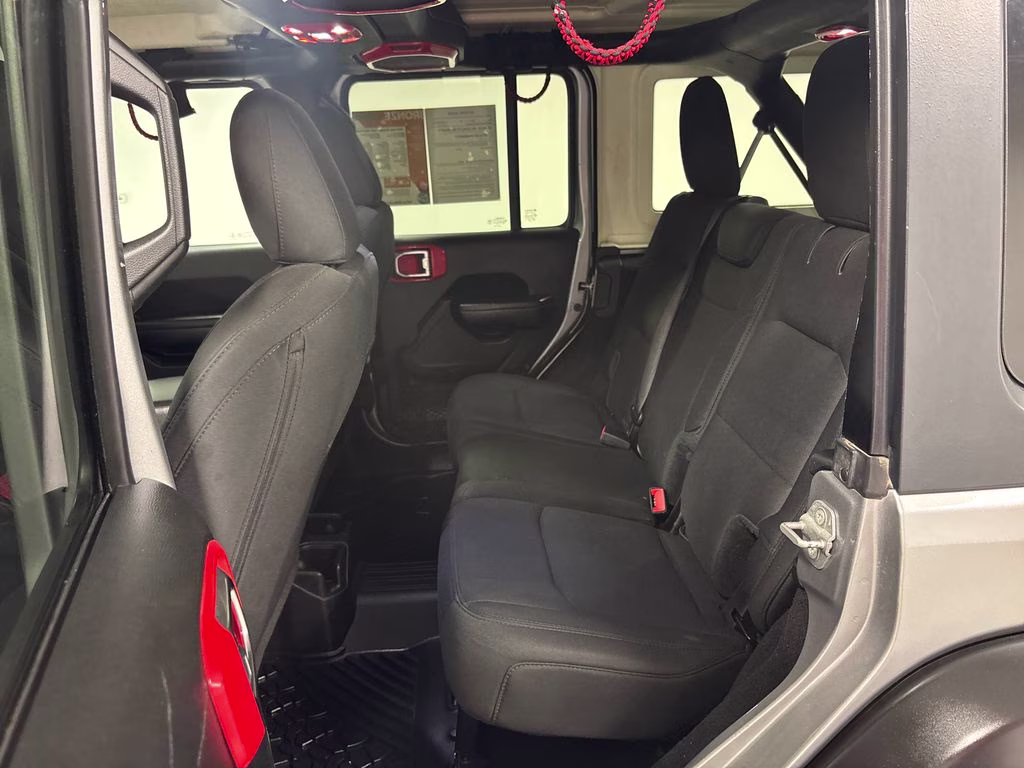 2019 Billet Silver Metallic Clearcoat Jeep Wrangler Unlimited Sport S 4X4 SUV