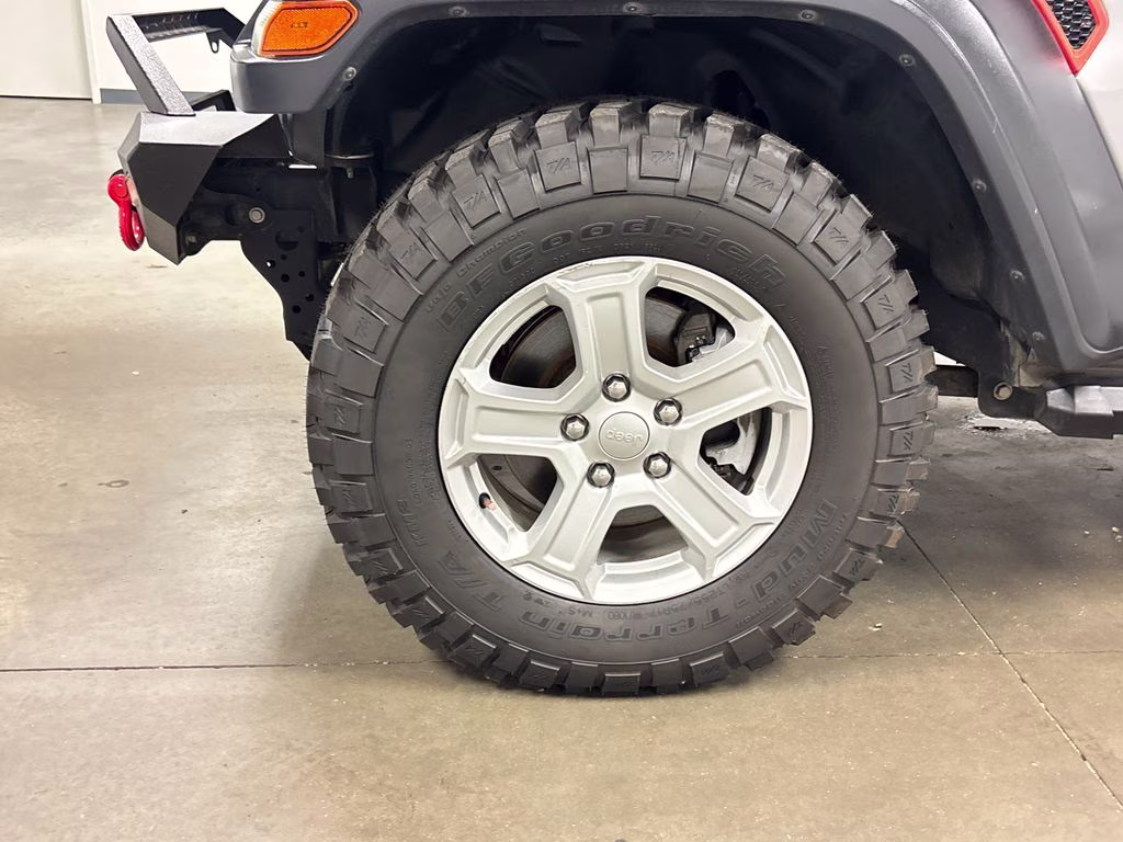 2019 Billet Silver Metallic Clearcoat Jeep Wrangler Unlimited Sport S 4X4 SUV